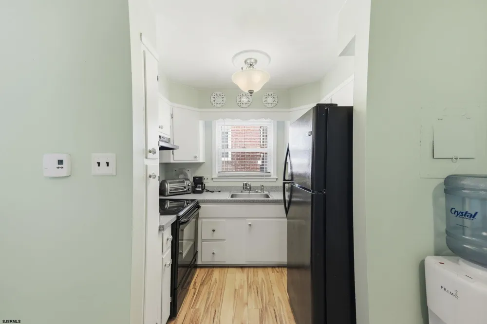 14 N Sacramento Ave Ventnor, NJ 08406