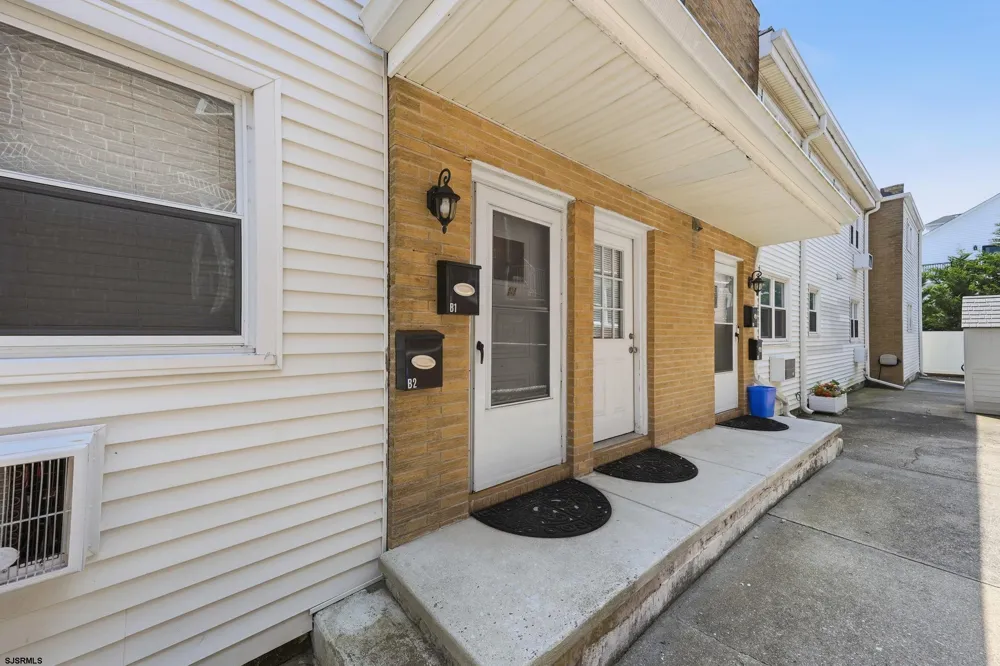 14 N Sacramento Ave Ventnor, NJ 08406