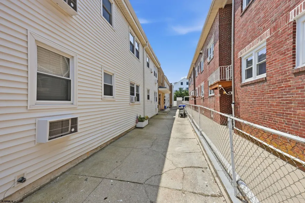 14 N Sacramento Ave Ventnor, NJ 08406