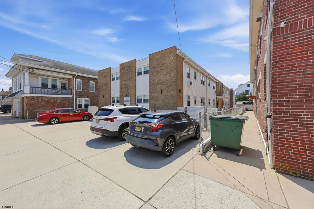 14 N Sacramento Ave Ventnor, NJ 08406
