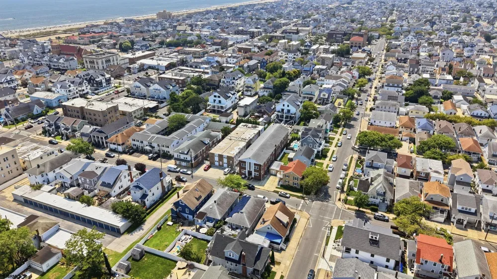 14 N Sacramento Ave Ventnor, NJ 08406
