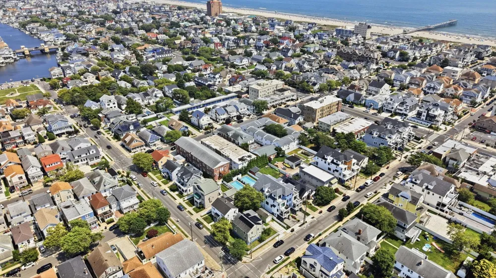 14 N Sacramento Ave Ventnor, NJ 08406