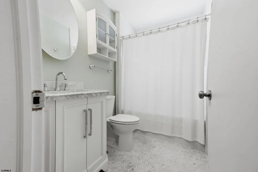 14 N Sacramento Ave Ventnor, NJ 08406