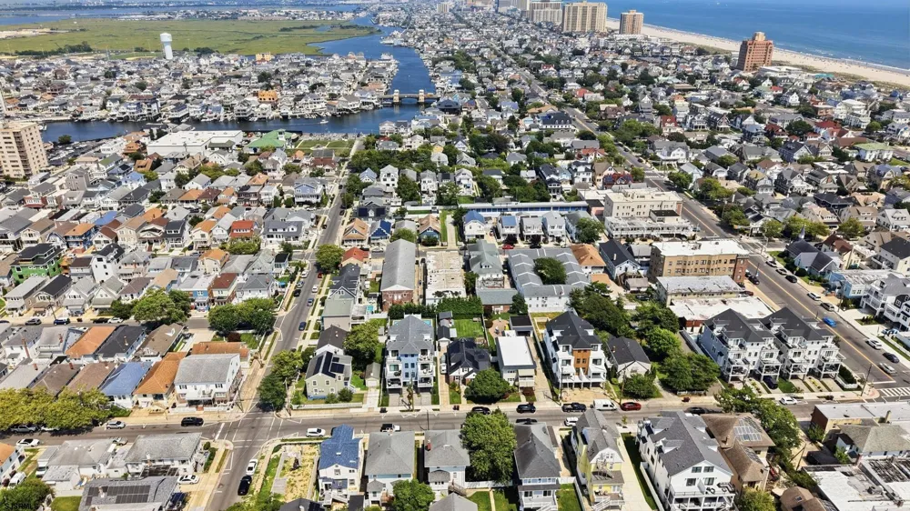 14 N Sacramento Ave Ventnor, NJ 08406