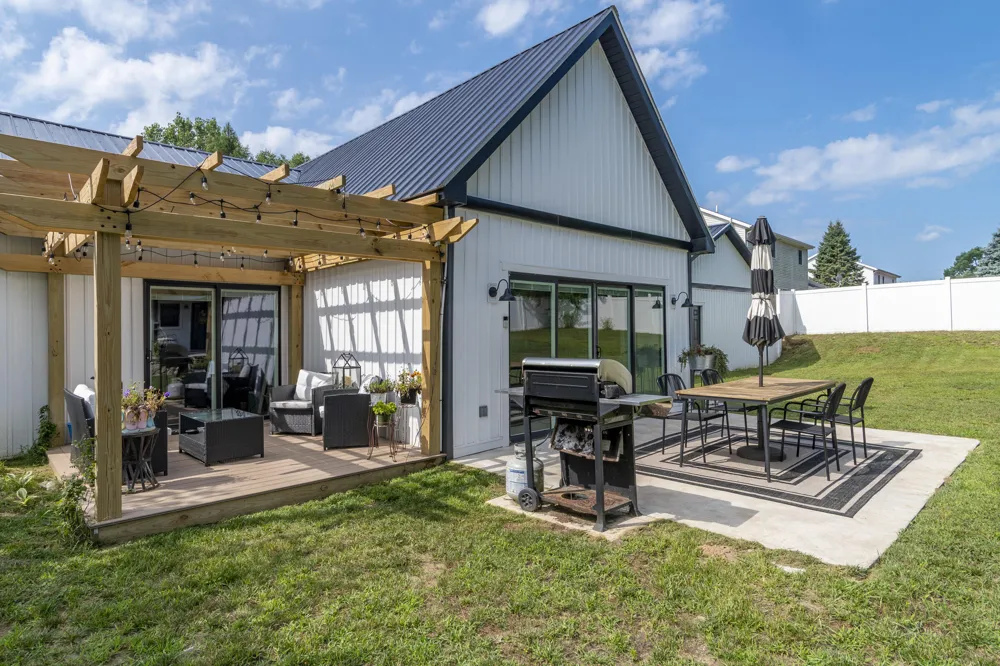 105 Dogwood Circle Dowagiac City, MI 49047
