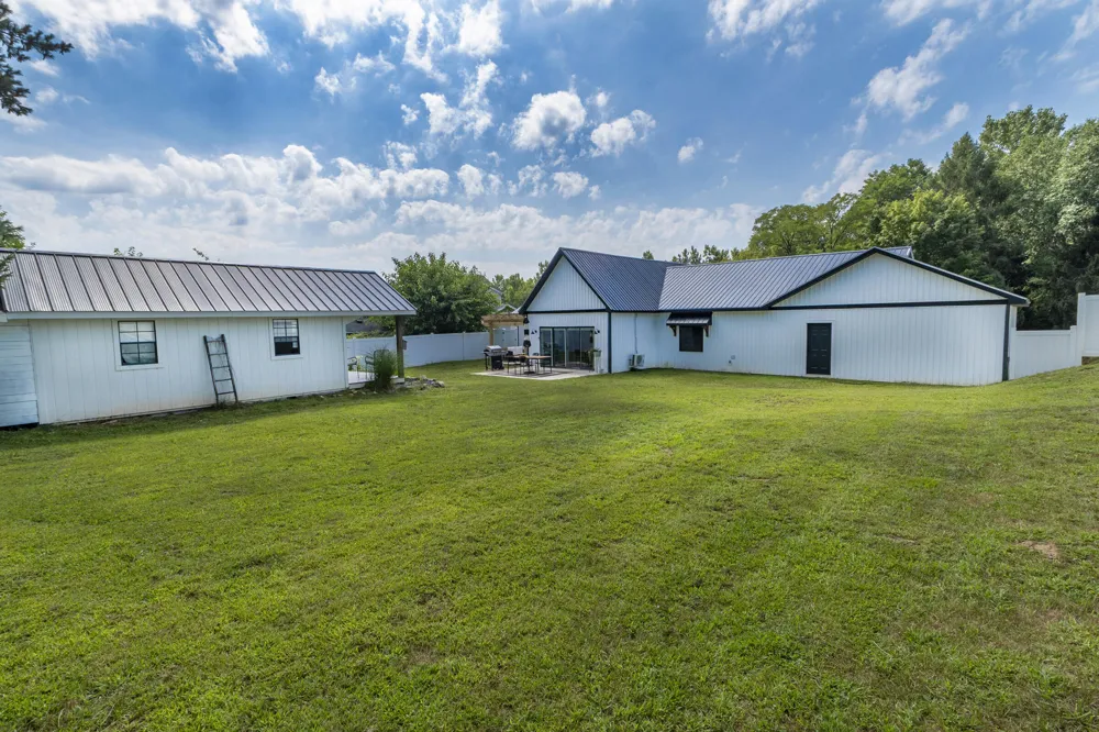 105 Dogwood Circle Dowagiac City, MI 49047