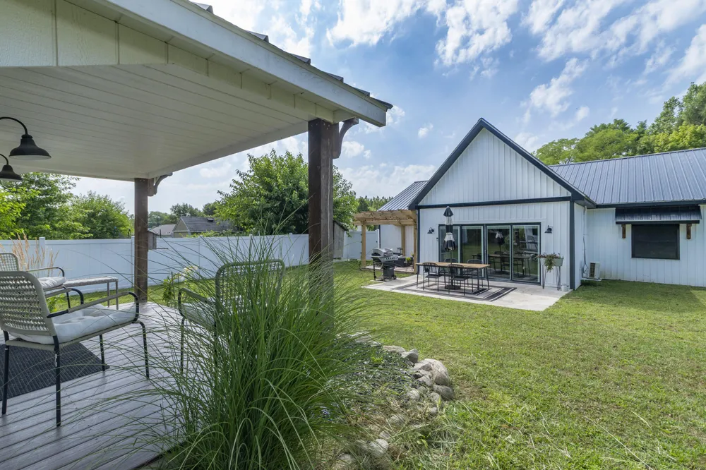 105 Dogwood Circle Dowagiac City, MI 49047