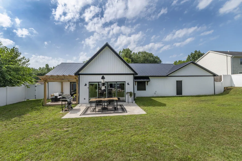 105 Dogwood Circle Dowagiac City, MI 49047