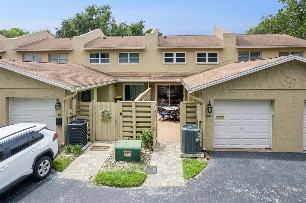 820 PARK LAKE CIRCLE #11 Maitland, FL 32751