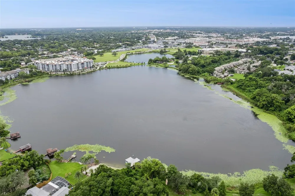 820 PARK LAKE CIRCLE #11 Maitland, FL 32751