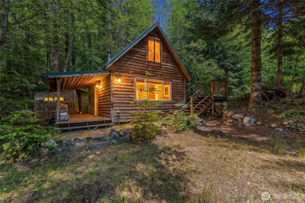 133 A Hinkle Tinkle Packwood, WA 98361