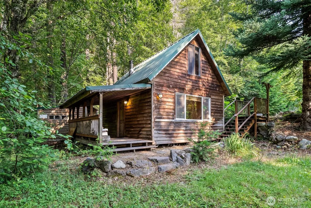 133 A Hinkle Tinkle Packwood, WA 98361