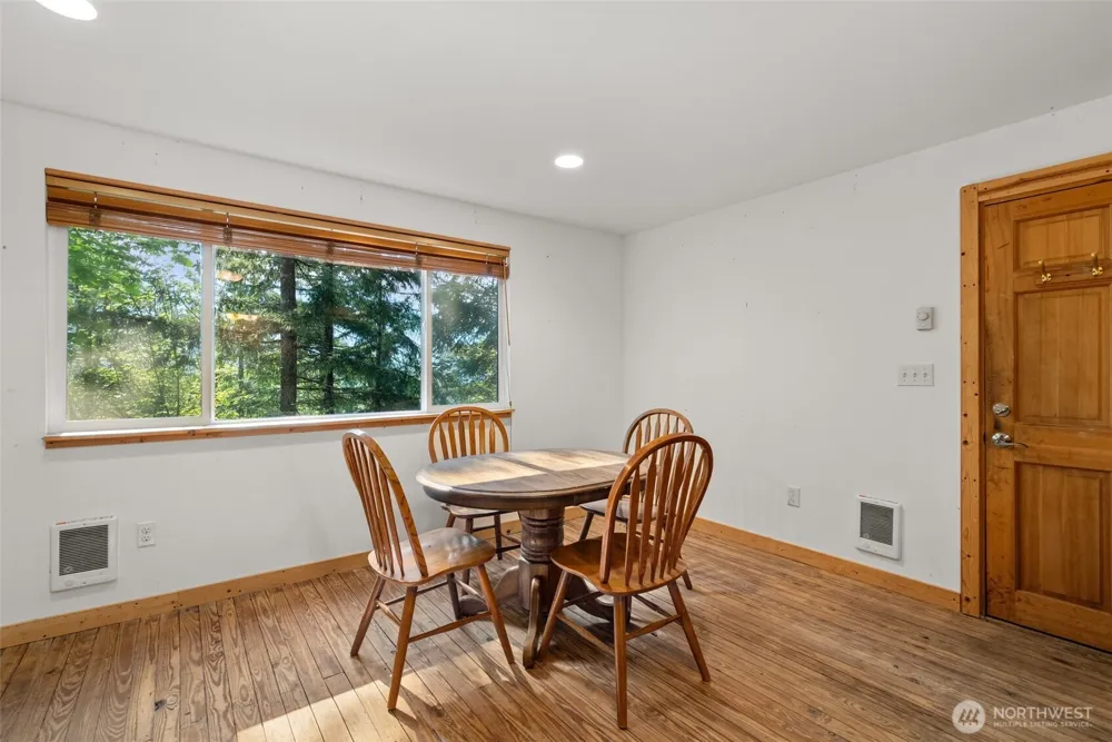 133 A Hinkle Tinkle Packwood, WA 98361