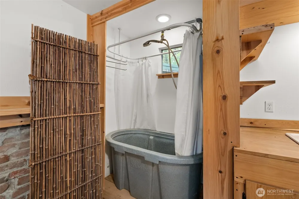 133 A Hinkle Tinkle Packwood, WA 98361