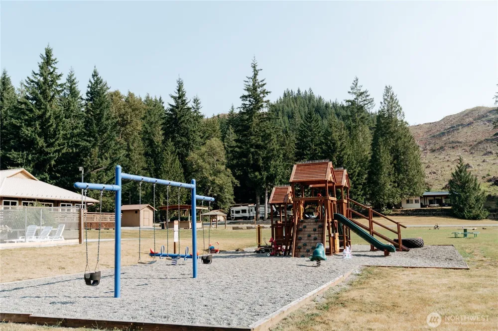 5220 Sikhs West Trail Concrete, WA 98237