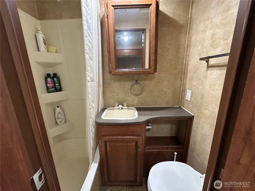 45003 Kachess Trail Concrete, WA 98237