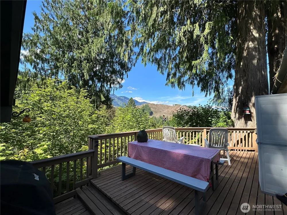 4989 Kahtai Trail Concrete, WA 98237