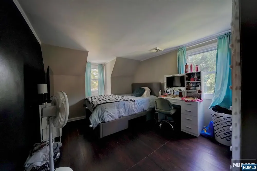 17 Orchard Street Pompton Lakes, NJ 07442