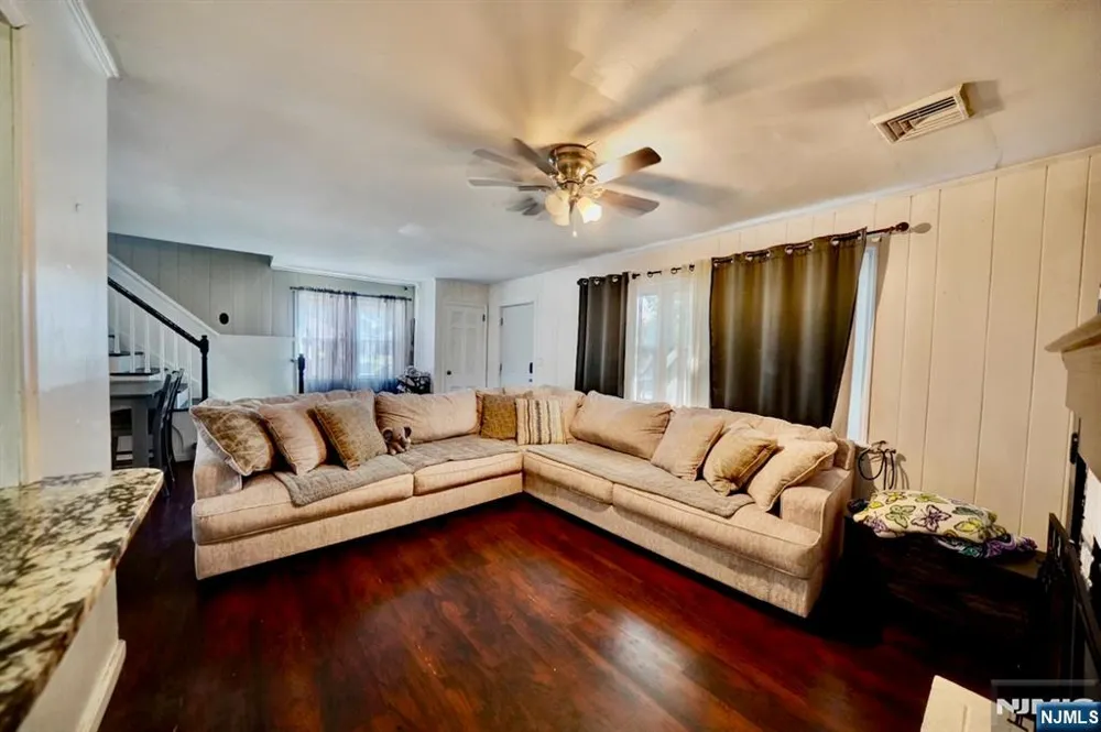 17 Orchard Street Pompton Lakes, NJ 07442