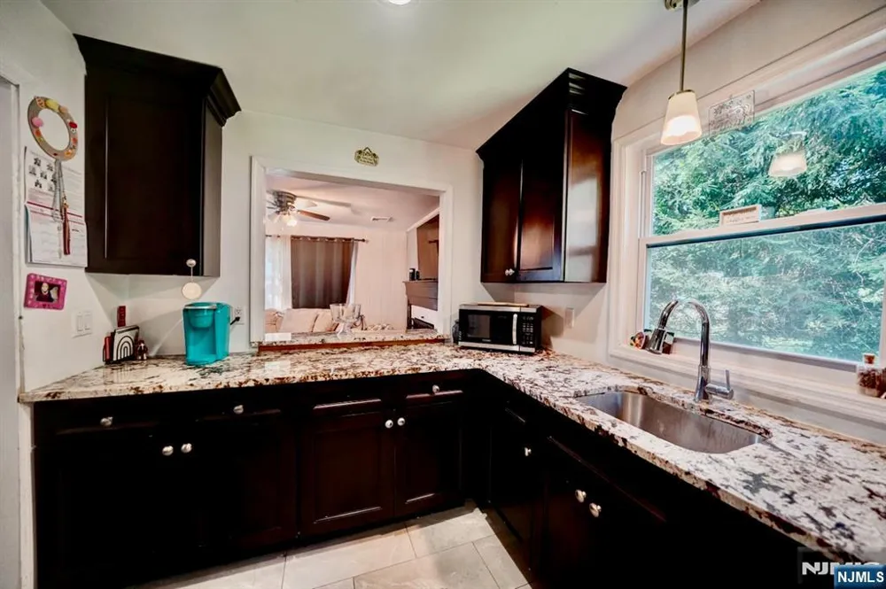 17 Orchard Street Pompton Lakes, NJ 07442