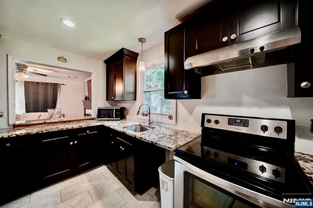 17 Orchard Street Pompton Lakes, NJ 07442