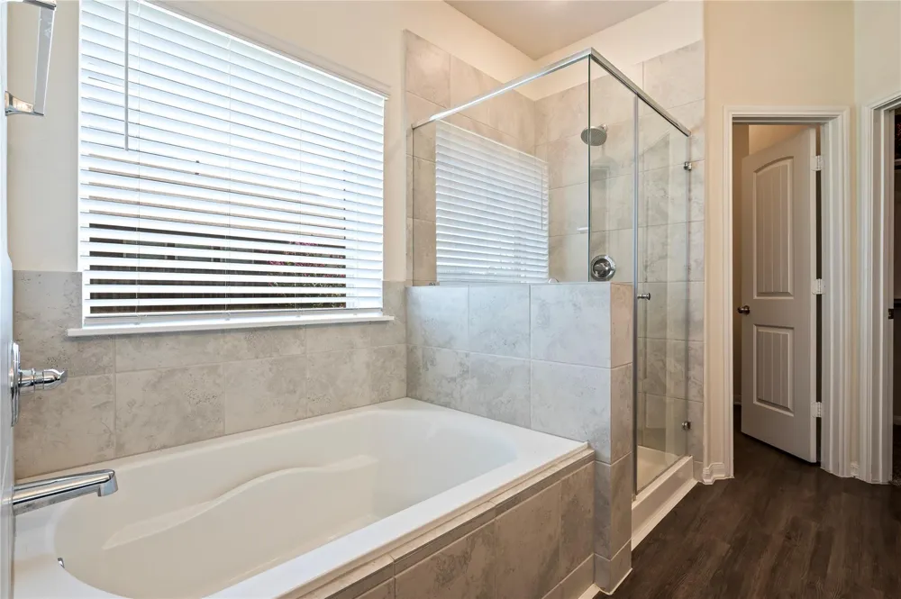 211 White Wing Lane Sealy, TX 77474