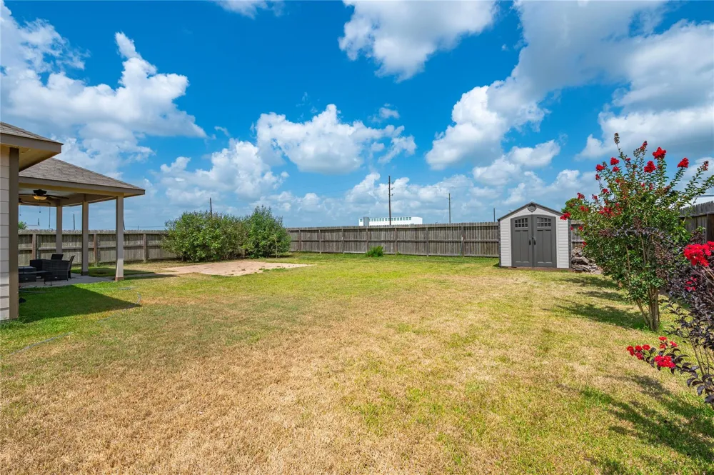 211 White Wing Lane Sealy, TX 77474
