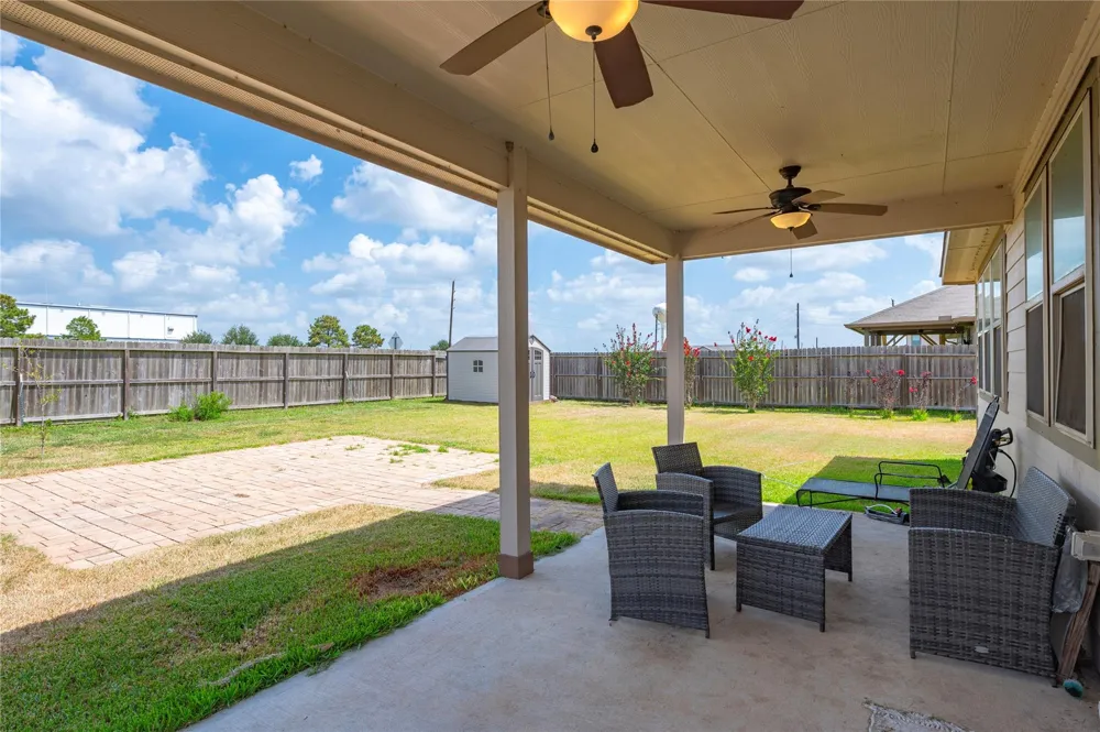 211 White Wing Lane Sealy, TX 77474