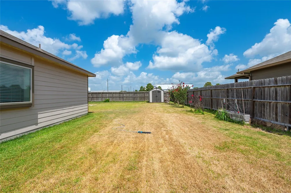 211 White Wing Lane Sealy, TX 77474