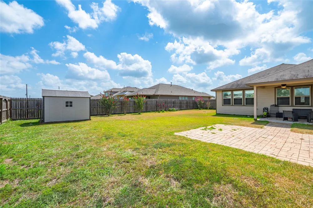 211 White Wing Lane Sealy, TX 77474