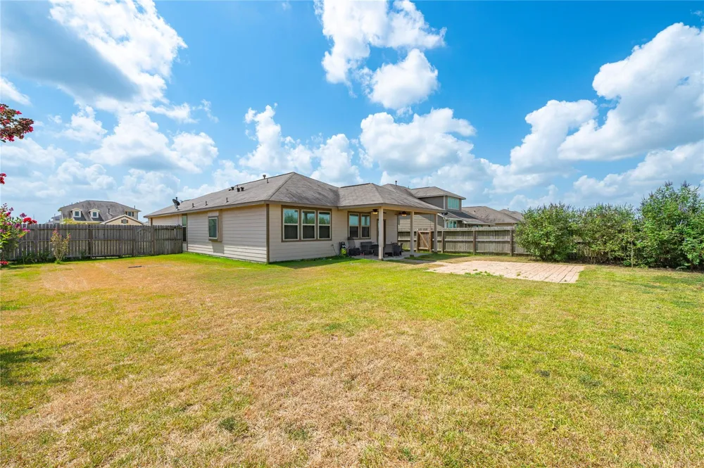211 White Wing Lane Sealy, TX 77474