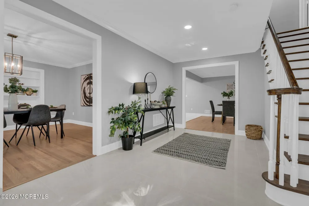 10 Sunrise Circle Holmdel, NJ 07733