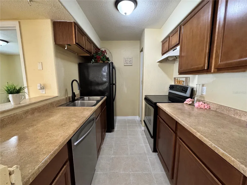 202 RED MAPLE PLACE #202 Brandon, FL 33510