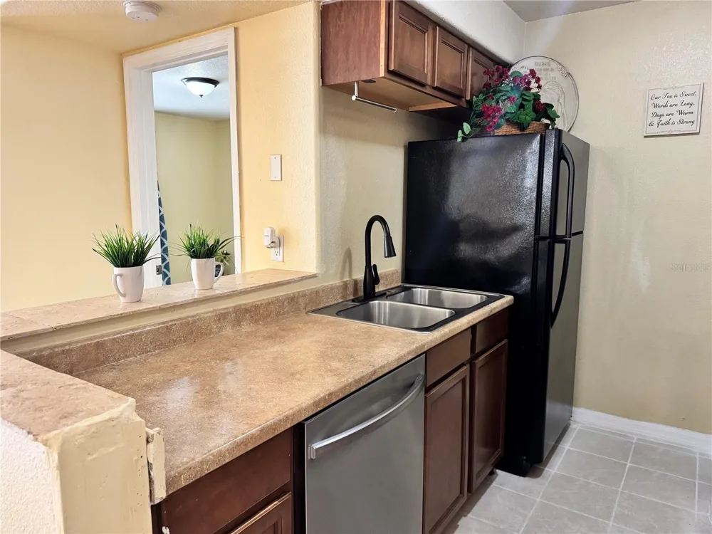 202 RED MAPLE PLACE #202 Brandon, FL 33510
