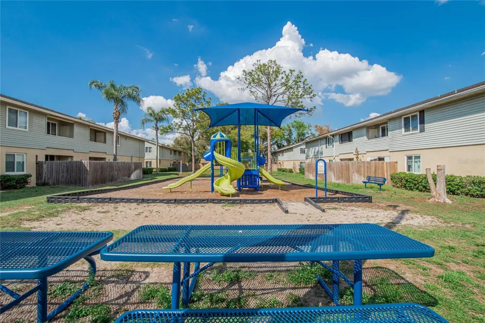 202 RED MAPLE PLACE #202 Brandon, FL 33510