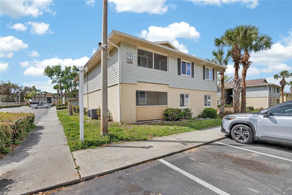 202 RED MAPLE PLACE #202 Brandon, FL 33510
