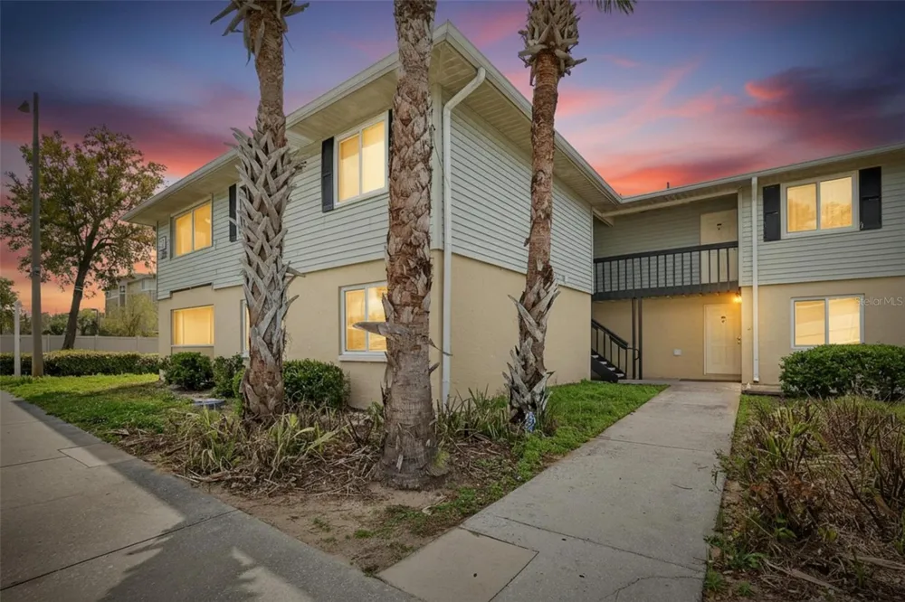 202 RED MAPLE PLACE #202 Brandon, FL 33510