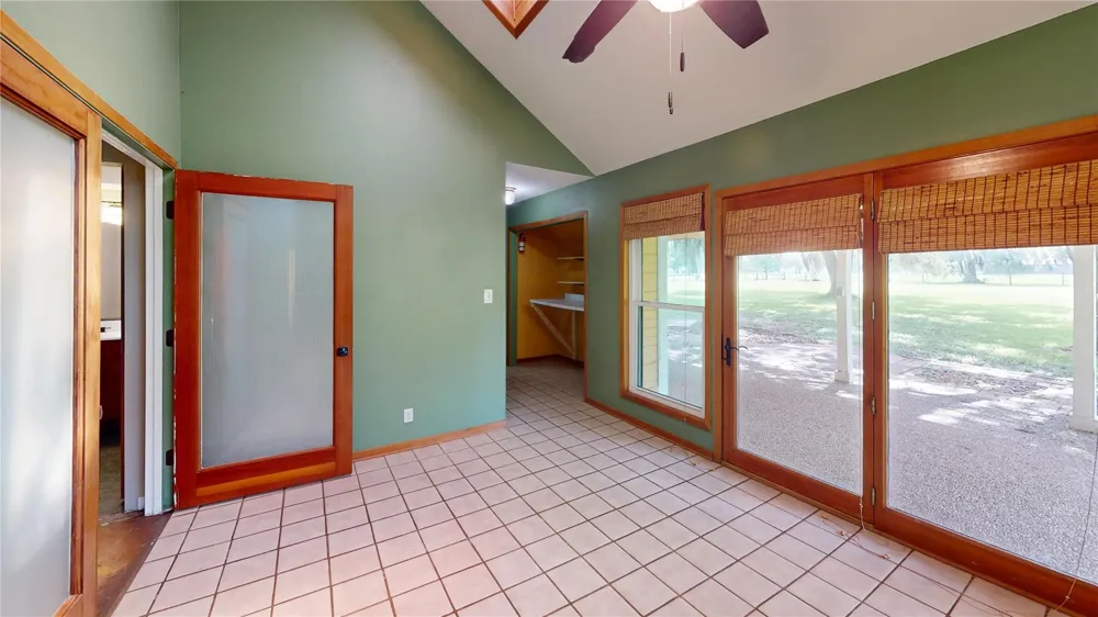 5610 County Road 823 West Columbia, TX 77486