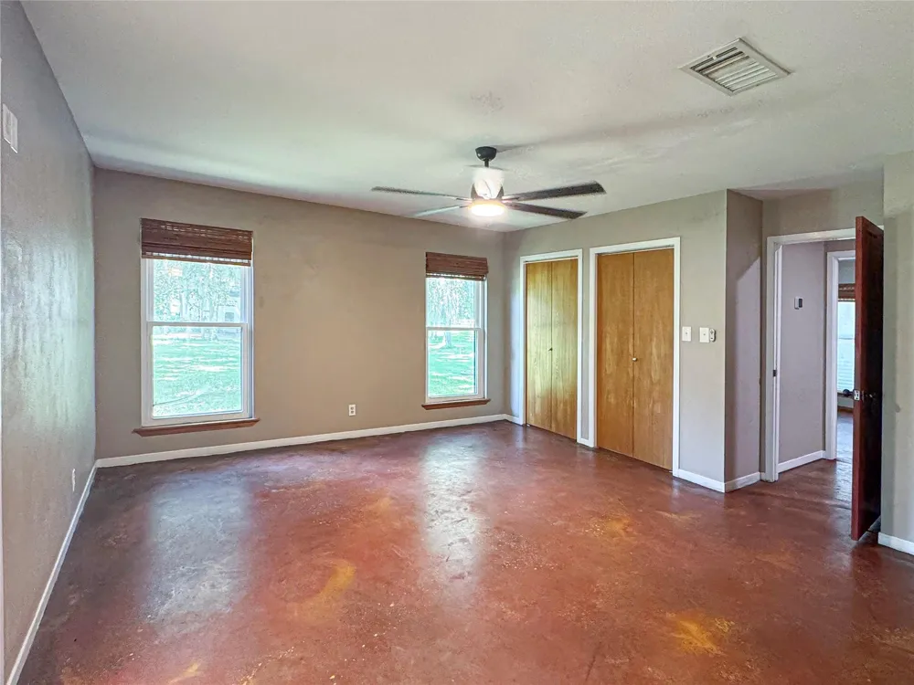 5610 County Road 823 West Columbia, TX 77486
