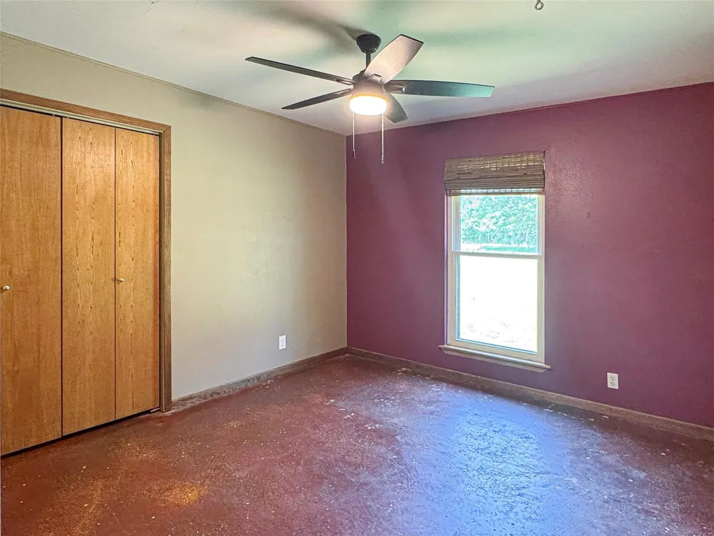 5610 County Road 823 West Columbia, TX 77486