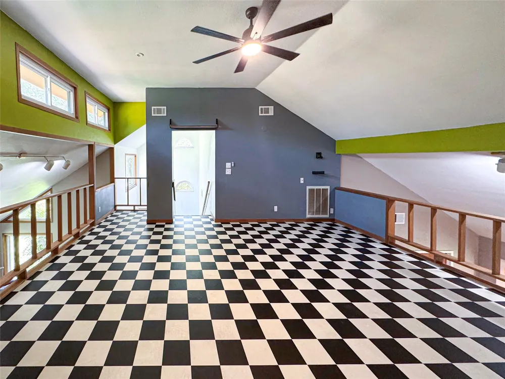 5610 County Road 823 West Columbia, TX 77486