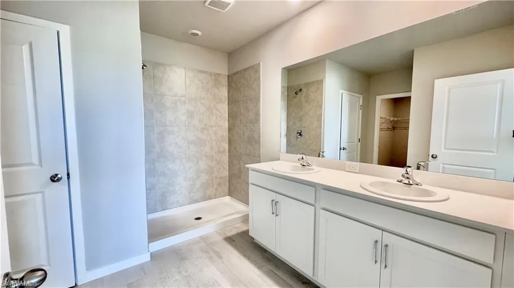 17710 Shade Tree Loop Babcock Ranch, FL 33982