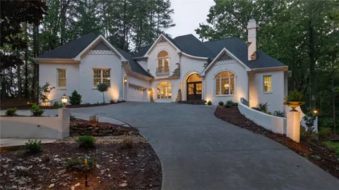 605 Oak Valley Boulevard