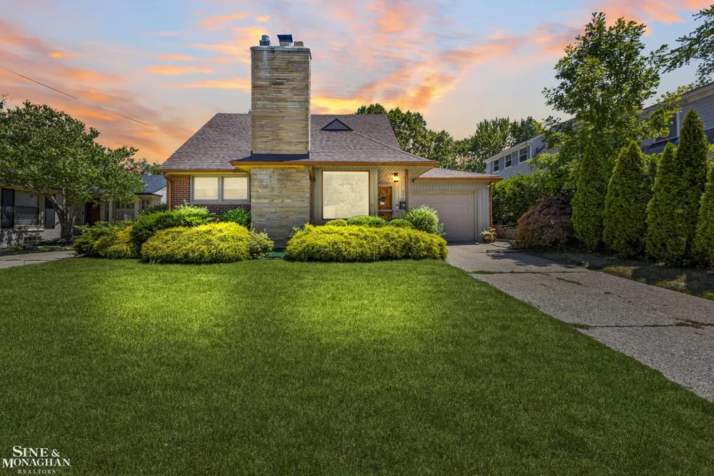 306 Ridge Road Grosse Pointe Farms City, MI 48236