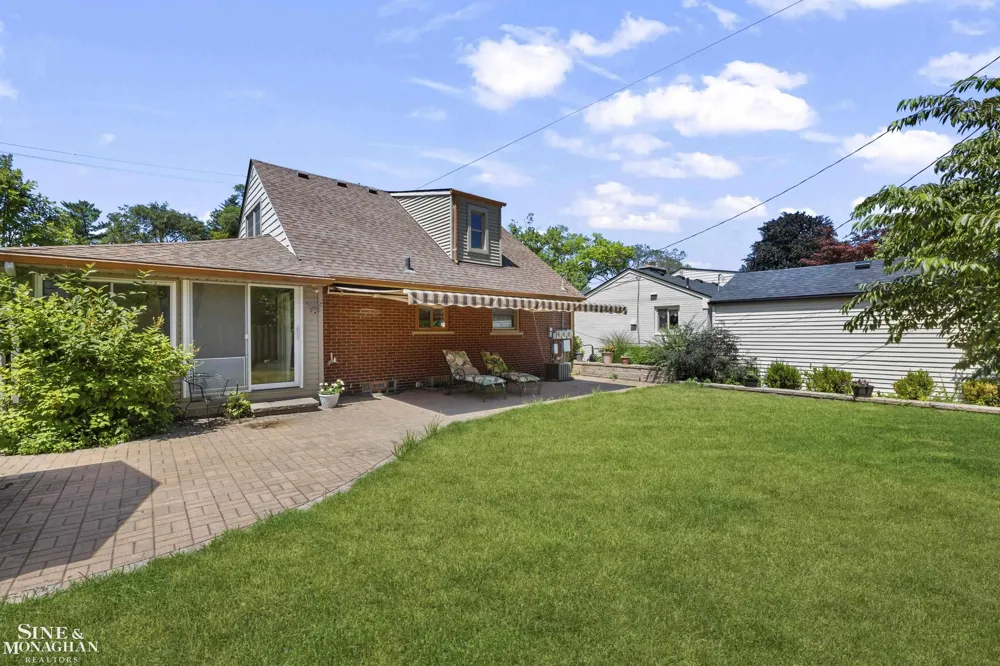 306 Ridge Road Grosse Pointe Farms City, MI 48236