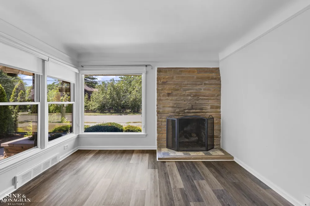 306 Ridge Road Grosse Pointe Farms City, MI 48236