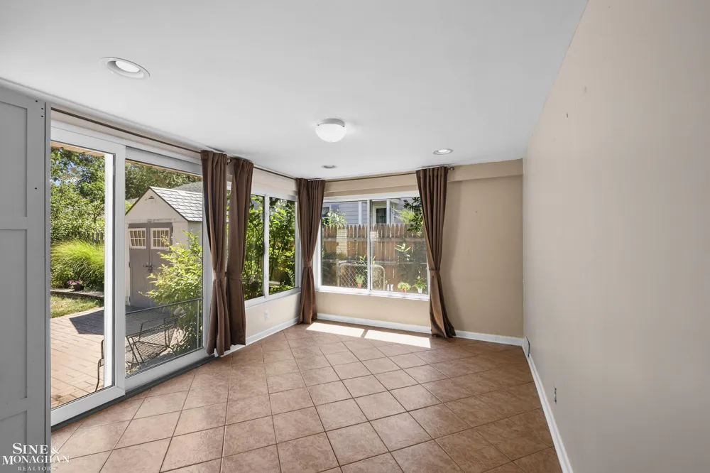 306 Ridge Road Grosse Pointe Farms City, MI 48236