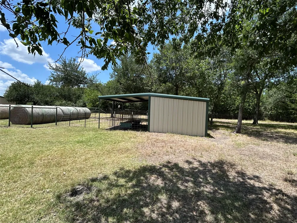 2200 Creechville Road Ennis, TX 75119