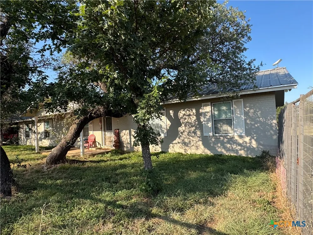223 County Road 303 Bertram, TX 78605