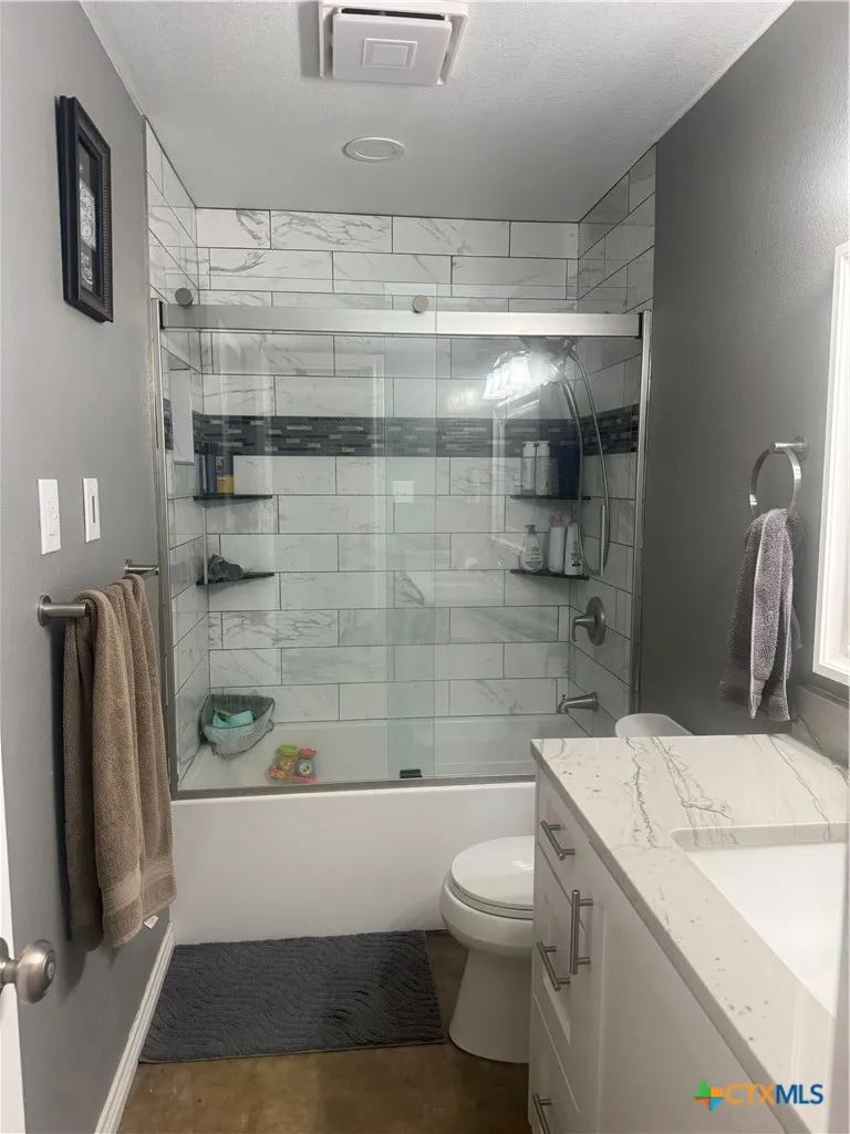 223 County Road 303 Bertram, TX 78605